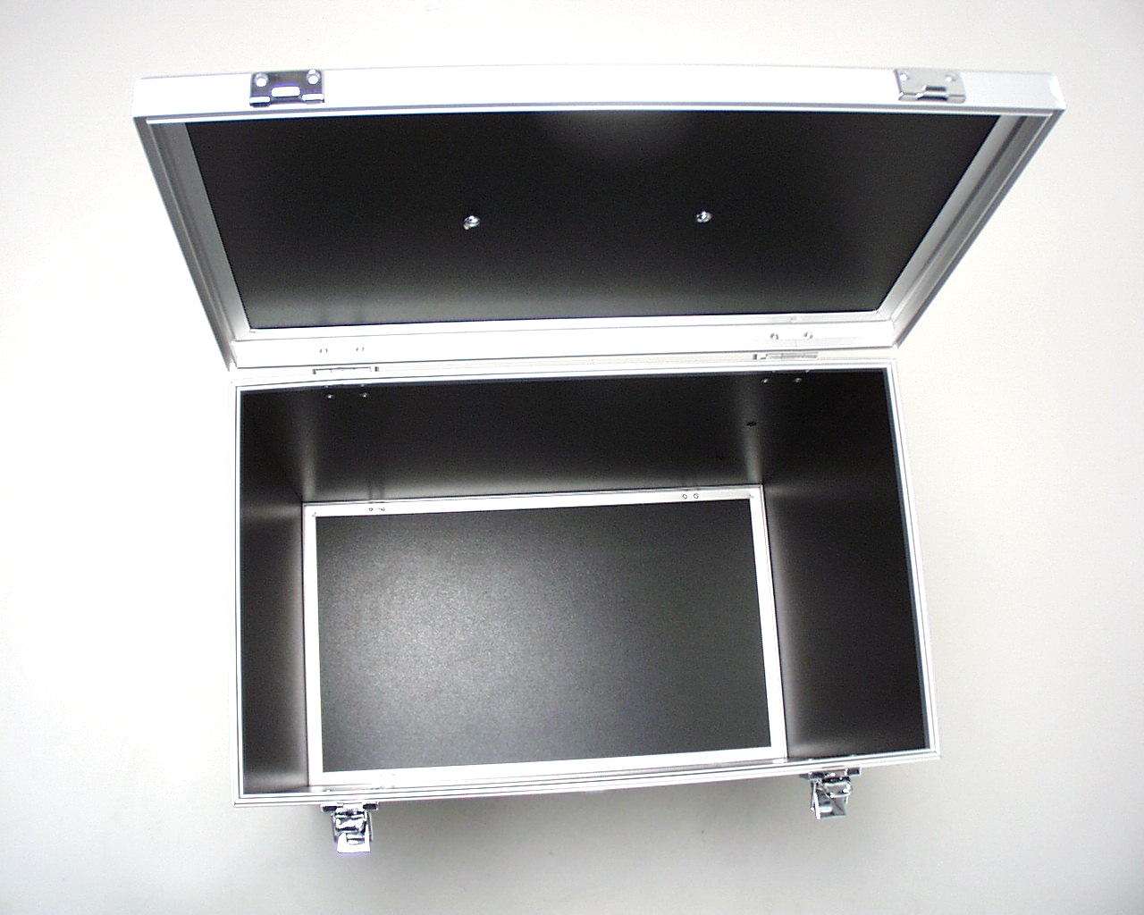 ALU-SOLID 3121 standing aluminum case
