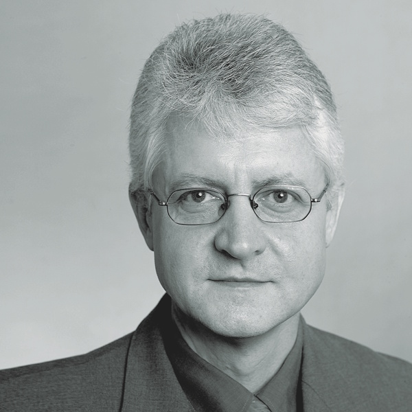 Dr. Ralf Henker